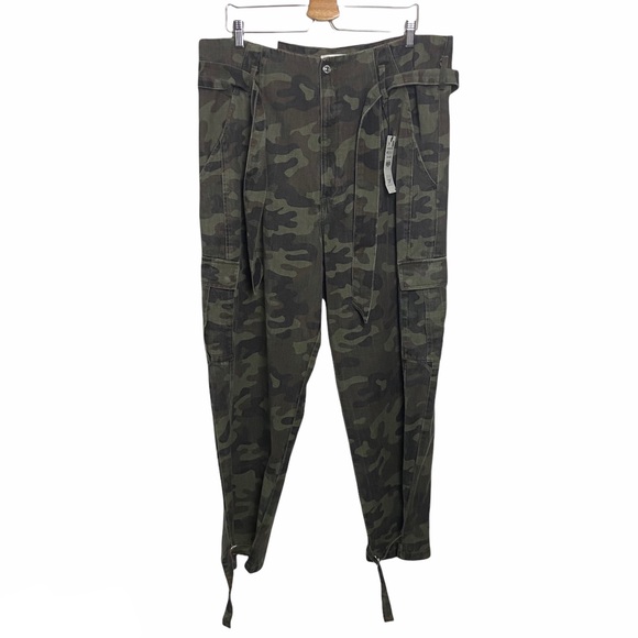 Zara Denim - ZARA The Joy Paperbag Camo Pants